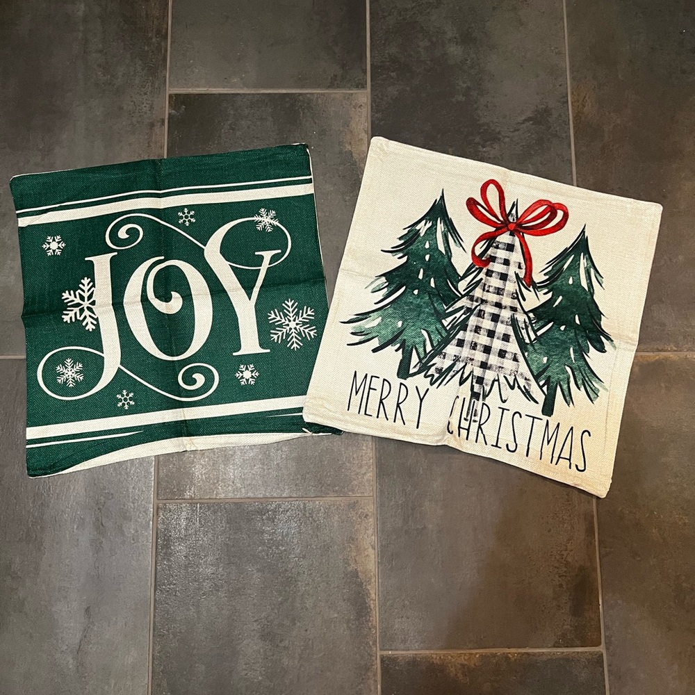 New Festive Farmhouse Holiday Pillow Cover Set Green and White 16 x 16